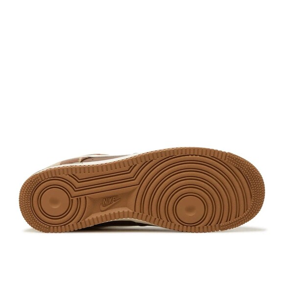 Athletic_Shoes